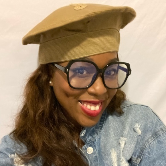 Meet your Posher, Victoria - Picture 1 of 1